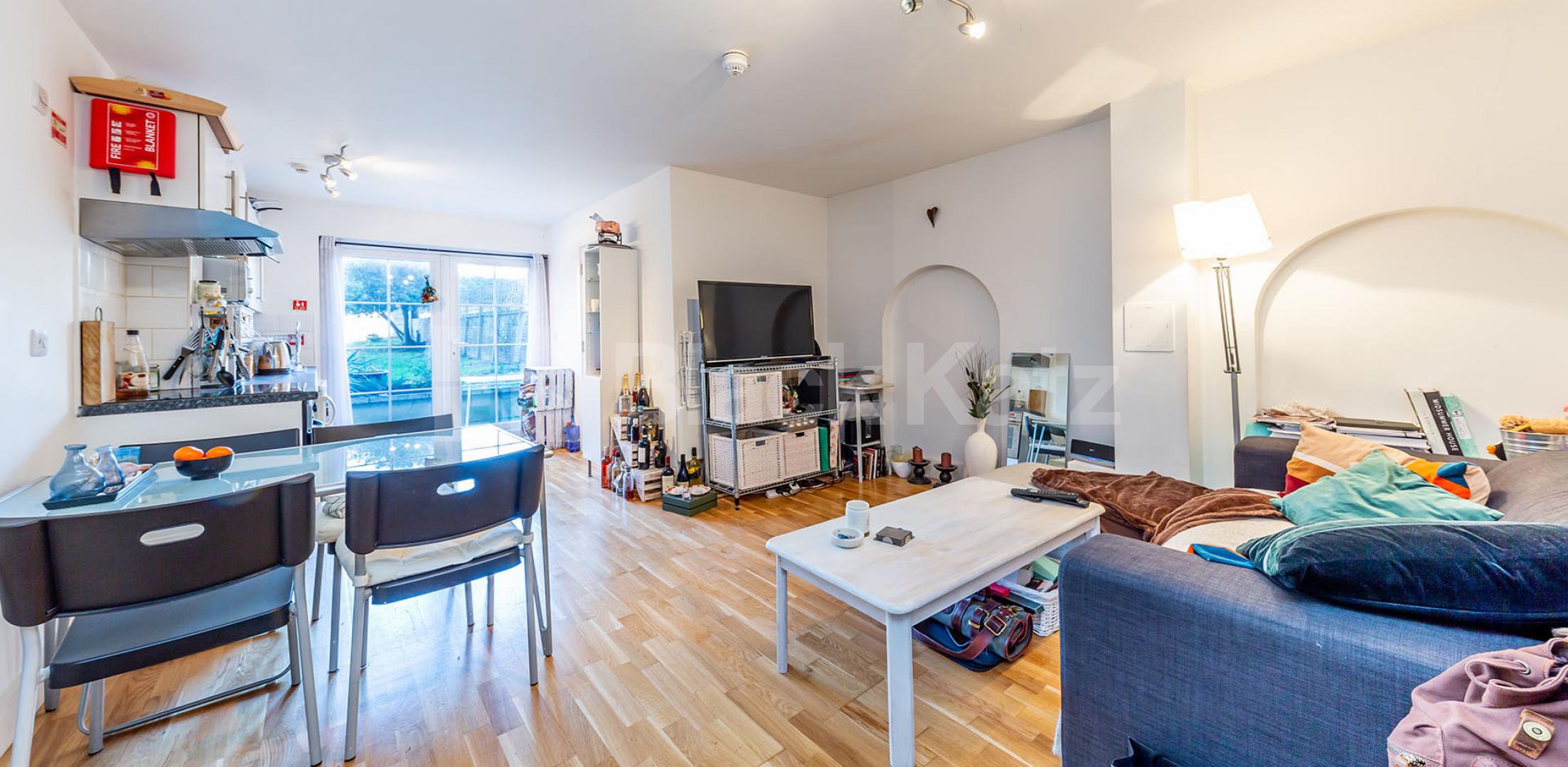 Spacious modern one bed with access to a communal garden  Camden Road, Camden